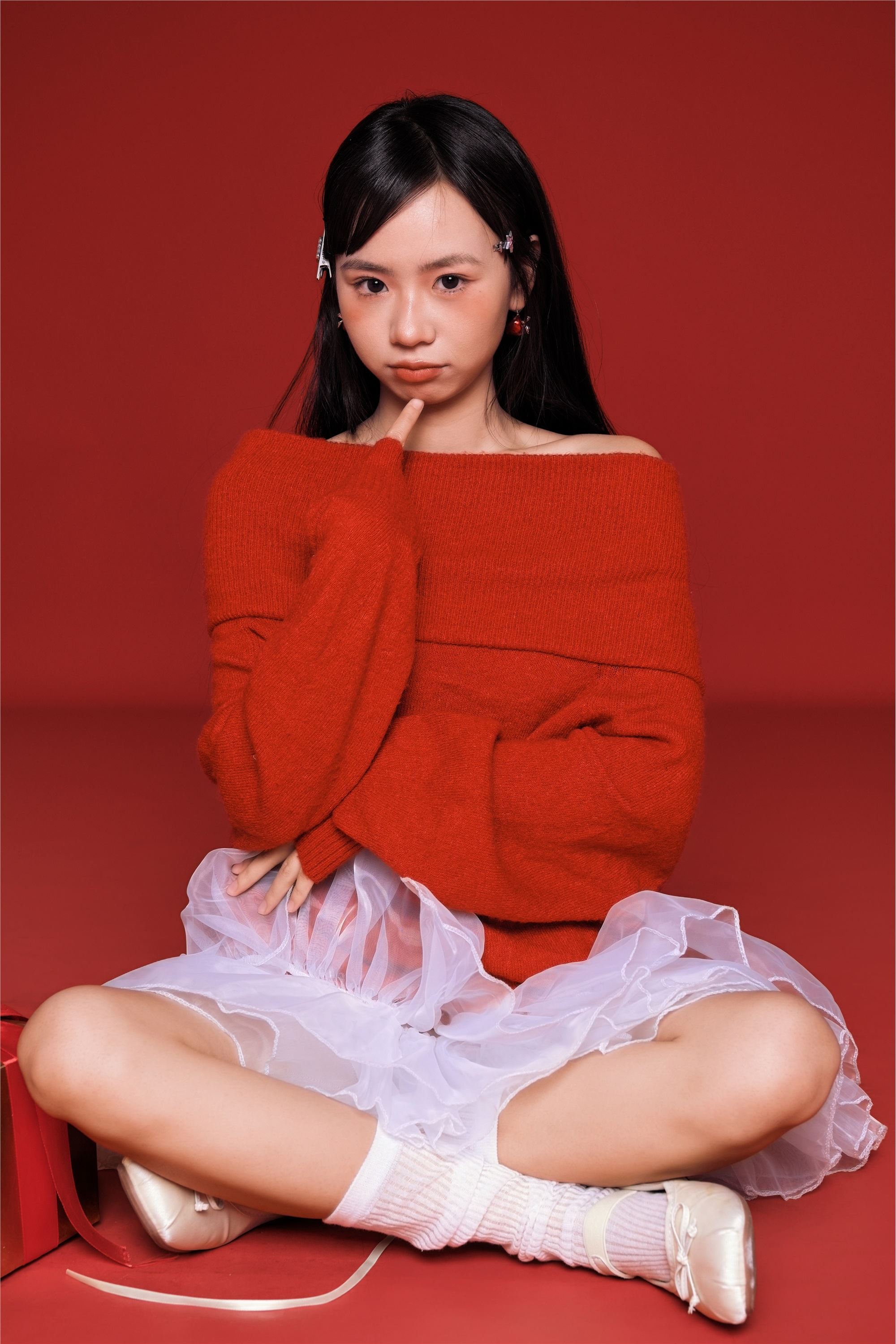 YITUYU艺图语 2025.02.01 红色圣诞 是三金呀